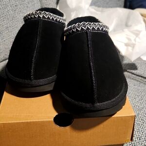 UGG Tasman black